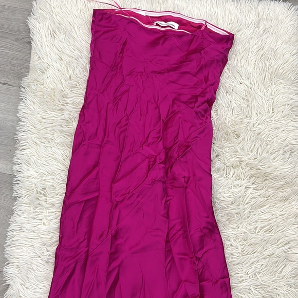 Amanda Uprichard Shiran Strapless Midi Dress in Magenta silk - Picture 7 of 8